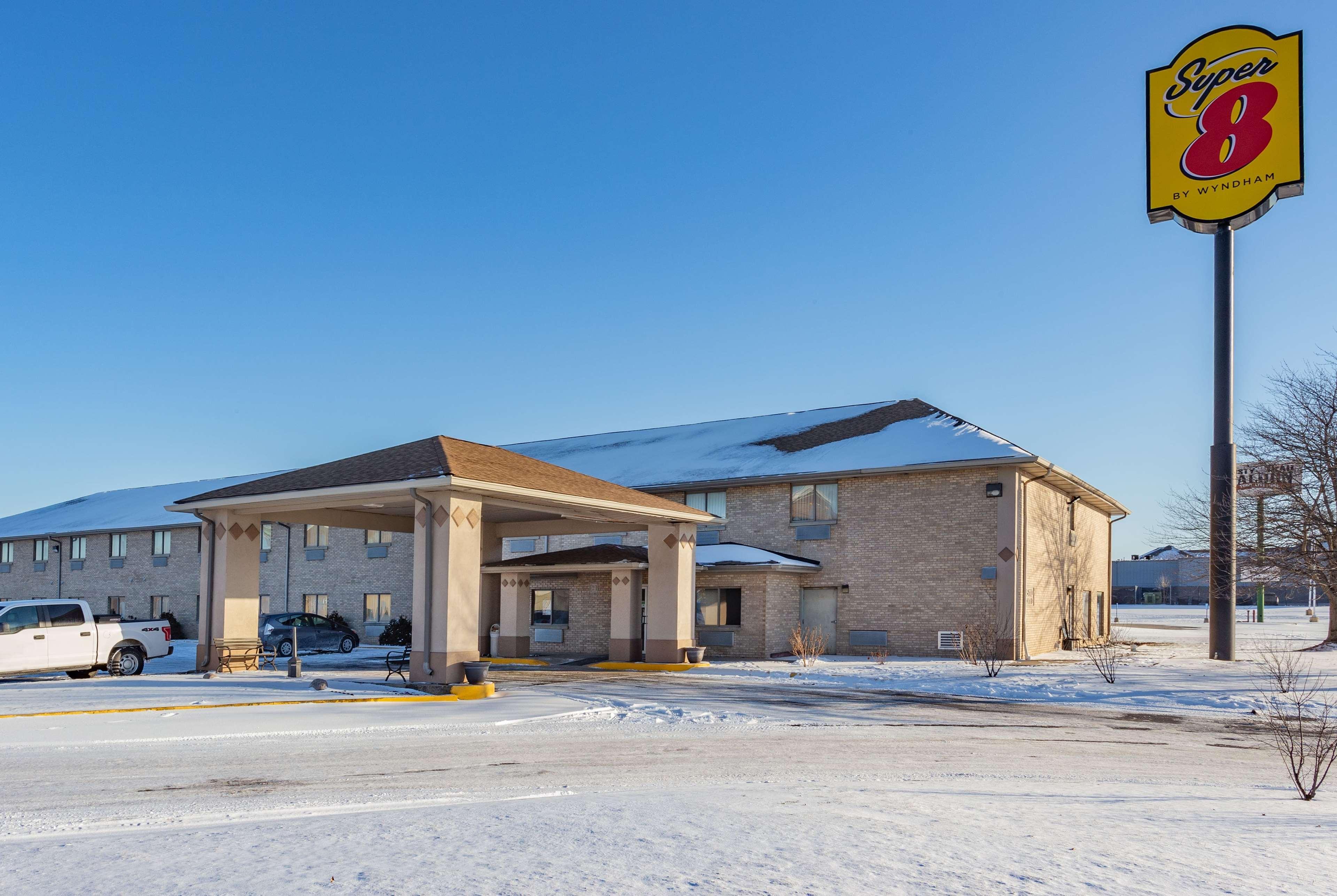 Super 8 By Wyndham Kokomo Exteriér fotografie
